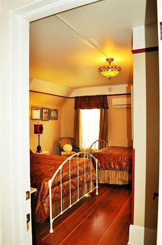 Victorian Inn & Carriage House Gardiner Exterior foto